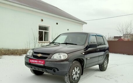 Chevrolet Niva I рестайлинг, 2015 год, 697 000 рублей, 3 фотография