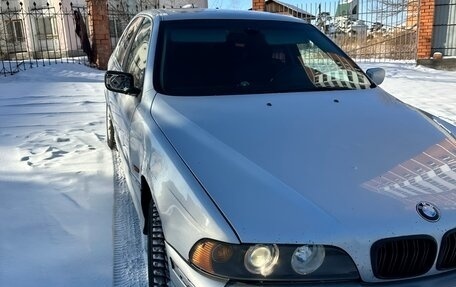 BMW 5 серия, 2003 год, 600 000 рублей, 2 фотография