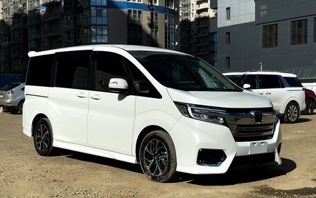 Honda Stepwgn IV, 2021 год, 2 250 000 рублей, 3 фотография