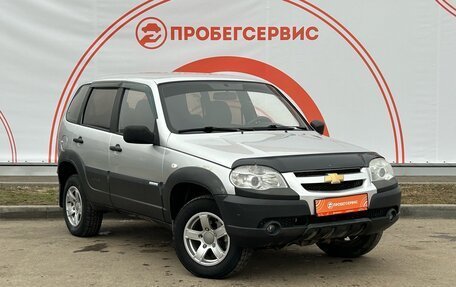 Chevrolet Niva I рестайлинг, 2011 год, 590 000 рублей, 3 фотография