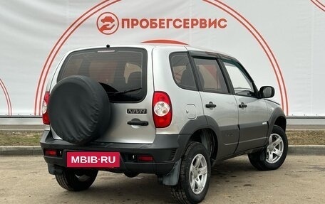 Chevrolet Niva I рестайлинг, 2011 год, 590 000 рублей, 5 фотография