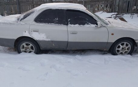 Toyota Vista, 1984 год, 275 000 рублей, 2 фотография