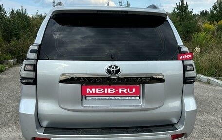 Toyota Land Cruiser Prado 150 рестайлинг 2, 2022 год, 8 800 000 рублей, 4 фотография