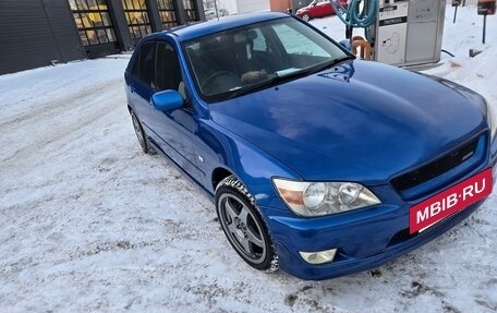 Toyota Altezza, 1999 год, 1 000 000 рублей, 2 фотография