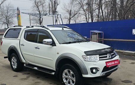 Mitsubishi L200 IV рестайлинг, 2014 год, 1 800 000 рублей, 2 фотография