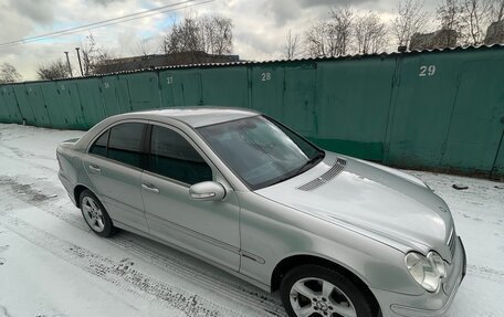 Mercedes-Benz C-Класс, 2004 год, 735 000 рублей, 4 фотография