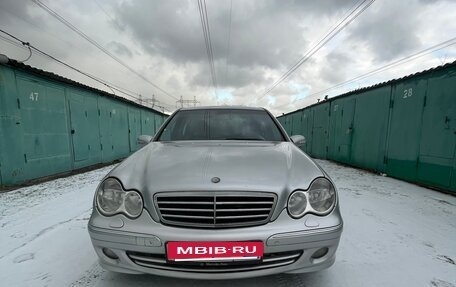 Mercedes-Benz C-Класс, 2004 год, 735 000 рублей, 5 фотография