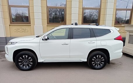 Mitsubishi Montero Sport, 2023 год, 4 950 000 рублей, 5 фотография