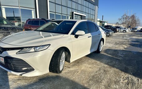 Toyota Camry, 2018 год, 2 600 000 рублей, 2 фотография