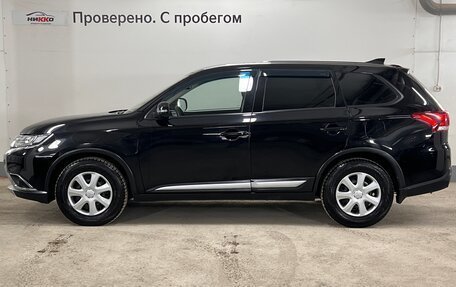 Mitsubishi Outlander III рестайлинг 3, 2018 год, 1 997 000 рублей, 4 фотография