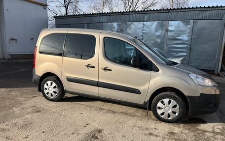 Peugeot Partner II рестайлинг 2, 2011 год, 695 000 рублей, 3 фотография