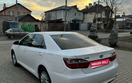 Toyota Camry, 2015 год, 2 300 000 рублей, 2 фотография