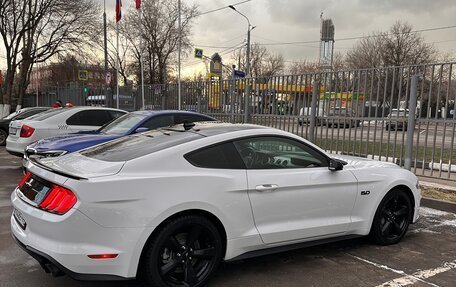 Ford Mustang VI рестайлинг, 2021 год, 5 900 000 рублей, 8 фотография