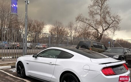 Ford Mustang VI рестайлинг, 2021 год, 5 900 000 рублей, 7 фотография