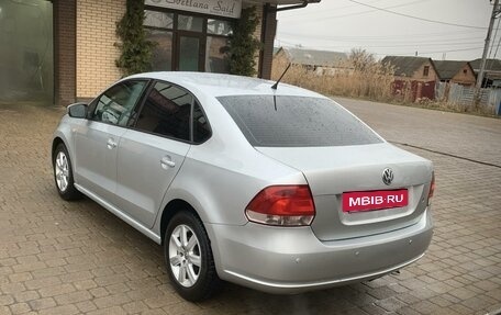 Volkswagen Polo VI (EU Market), 2013 год, 900 000 рублей, 2 фотография