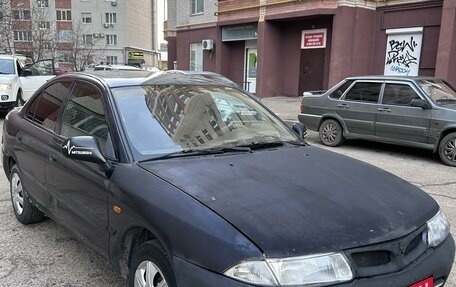 Mitsubishi Carisma I, 1998 год, 370 000 рублей, 3 фотография