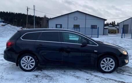 Opel Astra J, 2011 год, 760 000 рублей, 2 фотография