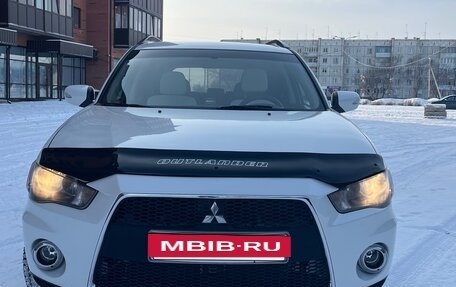 Mitsubishi Outlander III рестайлинг 3, 2011 год, 1 199 000 рублей, 2 фотография