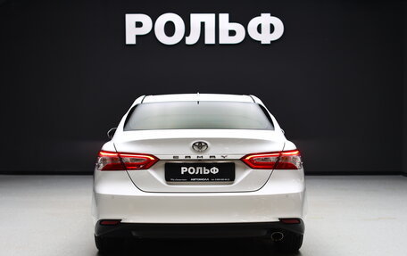 Toyota Camry, 2018 год, 2 950 000 рублей, 4 фотография