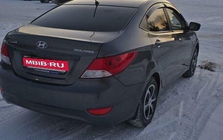 Hyundai Solaris II рестайлинг, 2013 год, 750 000 рублей, 3 фотография