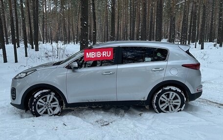 KIA Sportage IV рестайлинг, 2017 год, 2 000 000 рублей, 4 фотография