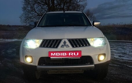 Mitsubishi Pajero Sport II рестайлинг, 2011 год, 1 400 000 рублей, 2 фотография