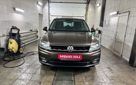 Volkswagen Tiguan II, 2017 год, 2 290 000 рублей, 2 фотография