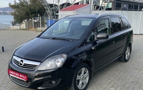 Opel Zafira B, 2013 год, 940 000 рублей, 2 фотография