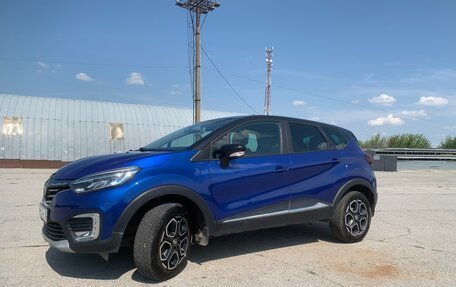 Renault Kaptur I рестайлинг, 2021 год, 1 700 000 рублей, 2 фотография