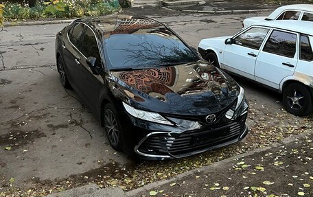 Toyota Camry, 2021 год, 3 550 000 рублей, 2 фотография