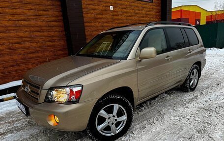 Toyota Highlander III, 2005 год, 1 450 000 рублей, 2 фотография