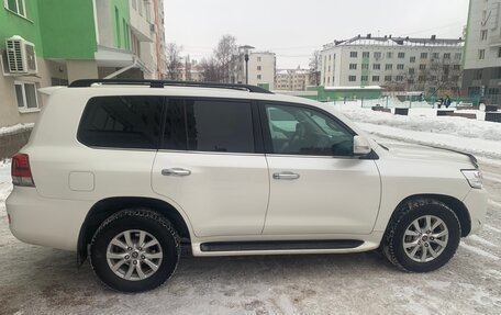 Toyota Land Cruiser 200, 2019 год, 8 975 000 рублей, 3 фотография