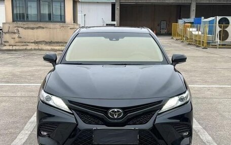 Toyota Camry, 2021 год, 3 315 000 рублей, 2 фотография