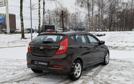 Hyundai Solaris II рестайлинг, 2015 год, 970 000 рублей, 5 фотография