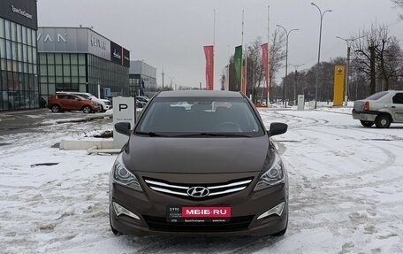 Hyundai Solaris II рестайлинг, 2015 год, 970 000 рублей, 2 фотография