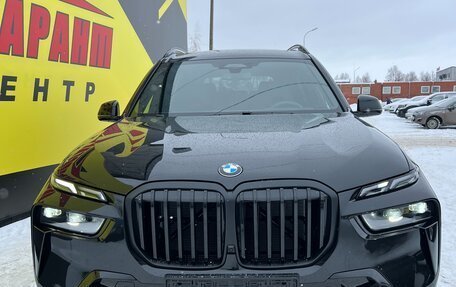 BMW X7, 2024 год, 21 000 000 рублей, 3 фотография