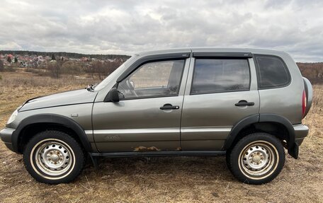 Chevrolet Niva I рестайлинг, 2004 год, 315 000 рублей, 2 фотография