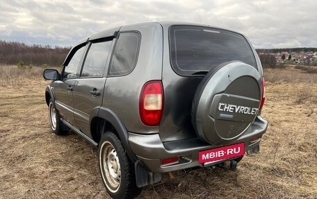 Chevrolet Niva I рестайлинг, 2004 год, 315 000 рублей, 3 фотография