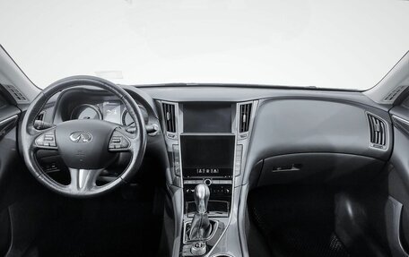 Infiniti Q50 I рестайлинг, 2016 год, 2 040 000 рублей, 5 фотография