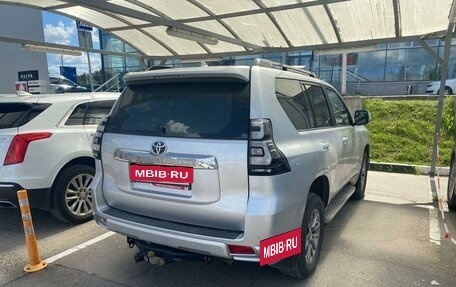 Toyota Land Cruiser Prado 150 рестайлинг 2, 2019 год, 5 100 000 рублей, 3 фотография