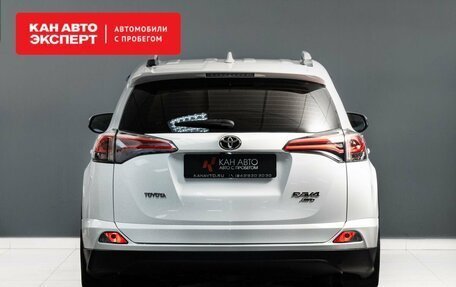 Toyota RAV4, 2017 год, 2 450 000 рублей, 4 фотография