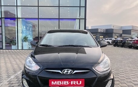 Hyundai Solaris II рестайлинг, 2013 год, 860 000 рублей, 2 фотография