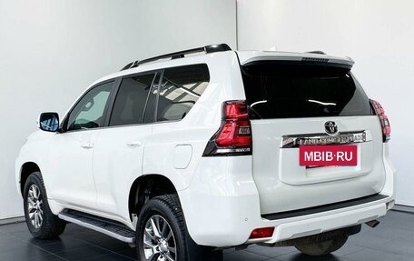 Toyota Land Cruiser Prado 150 рестайлинг 2, 2018 год, 4 345 000 рублей, 3 фотография