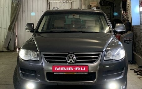 Volkswagen Touareg III, 2008 год, 1 600 000 рублей, 2 фотография