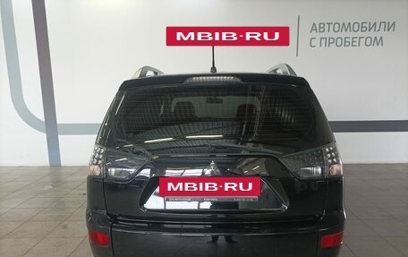 Mitsubishi Outlander III рестайлинг 3, 2007 год, 1 400 000 рублей, 5 фотография