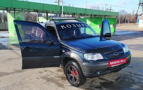 Chevrolet Niva I рестайлинг, 2011 год, 650 000 рублей, 3 фотография