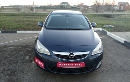 Opel Astra J, 2010 год, 760 000 рублей, 2 фотография