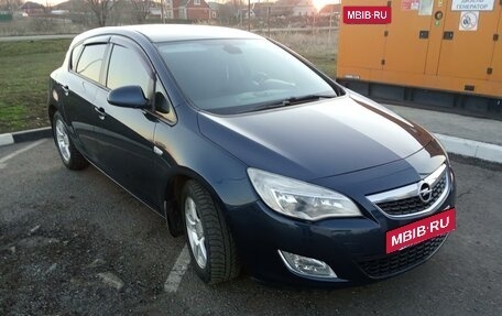 Opel Astra J, 2010 год, 760 000 рублей, 3 фотография