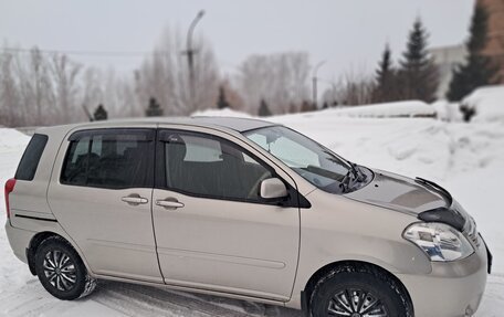 Toyota Raum II, 2003 год, 725 000 рублей, 2 фотография