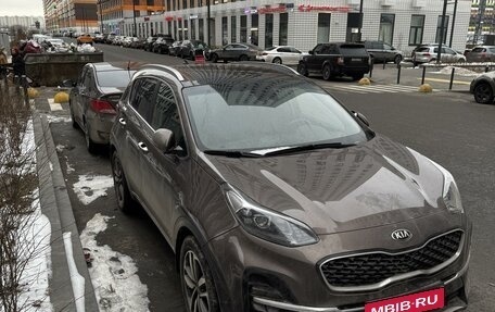 KIA Sportage IV рестайлинг, 2018 год, 2 400 000 рублей, 2 фотография